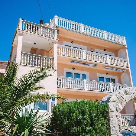 Apartment In Crikvenica 39210 エクステリア 写真