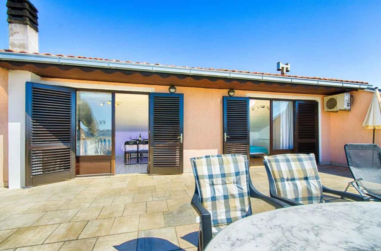 Apartment In Crikvenica 39210 エクステリア 写真