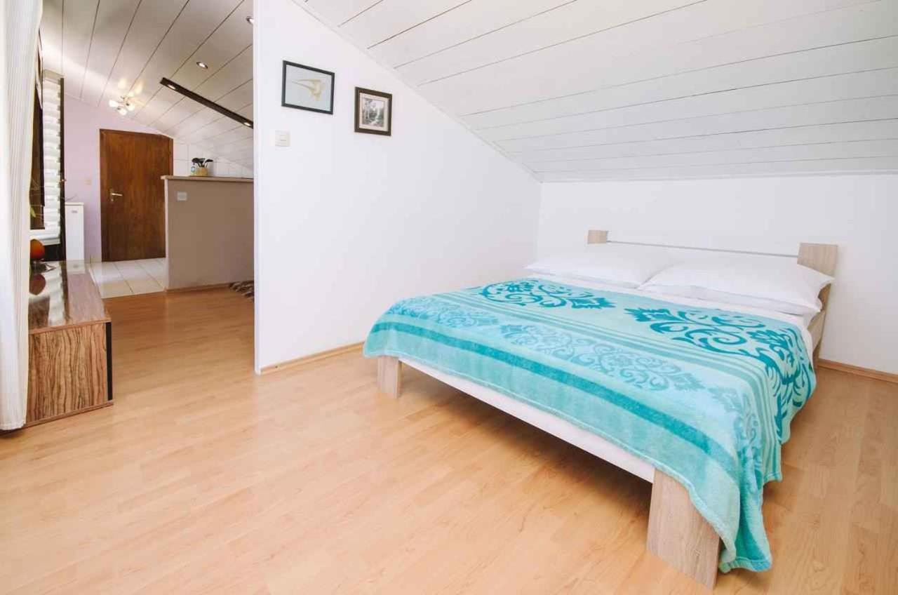Apartment In Crikvenica 39210 エクステリア 写真