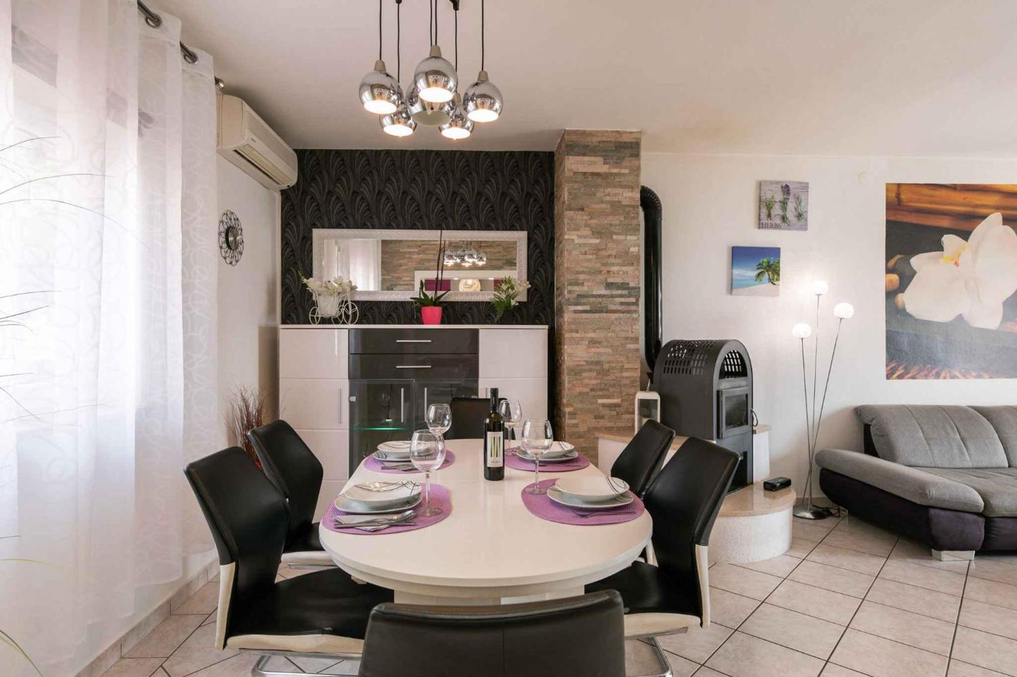 Apartment In Crikvenica 39210 エクステリア 写真