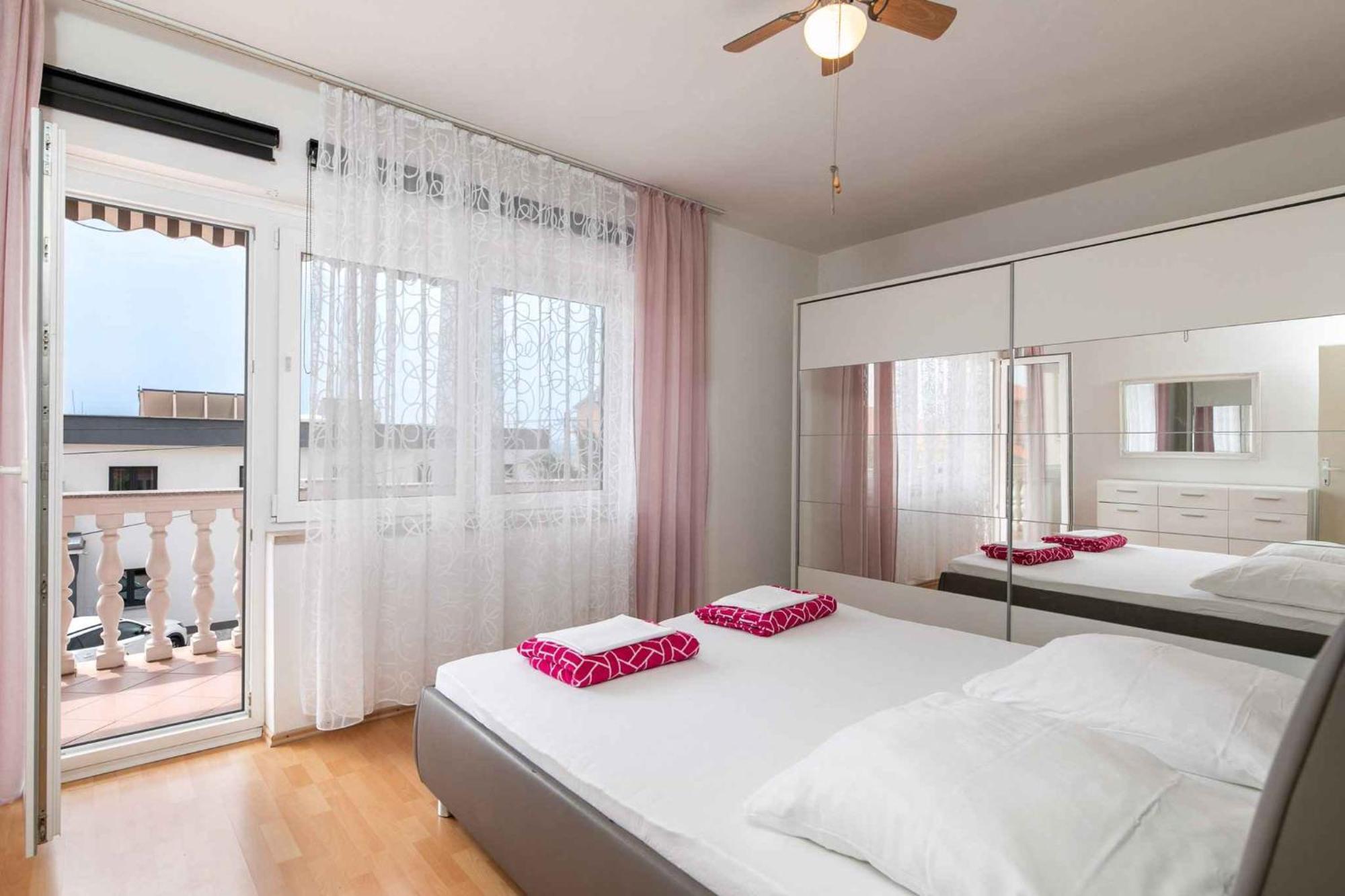 Apartment In Crikvenica 39210 エクステリア 写真