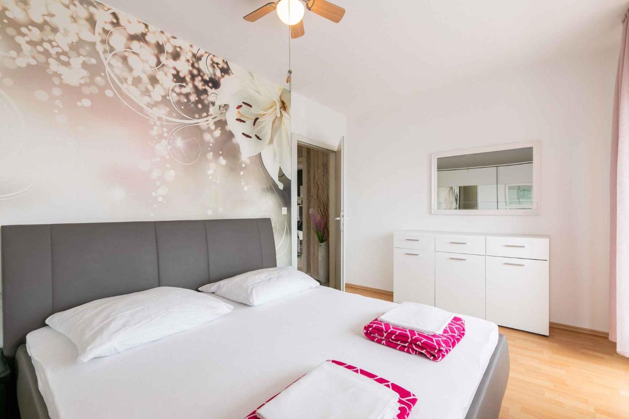 Apartment In Crikvenica 39210 エクステリア 写真