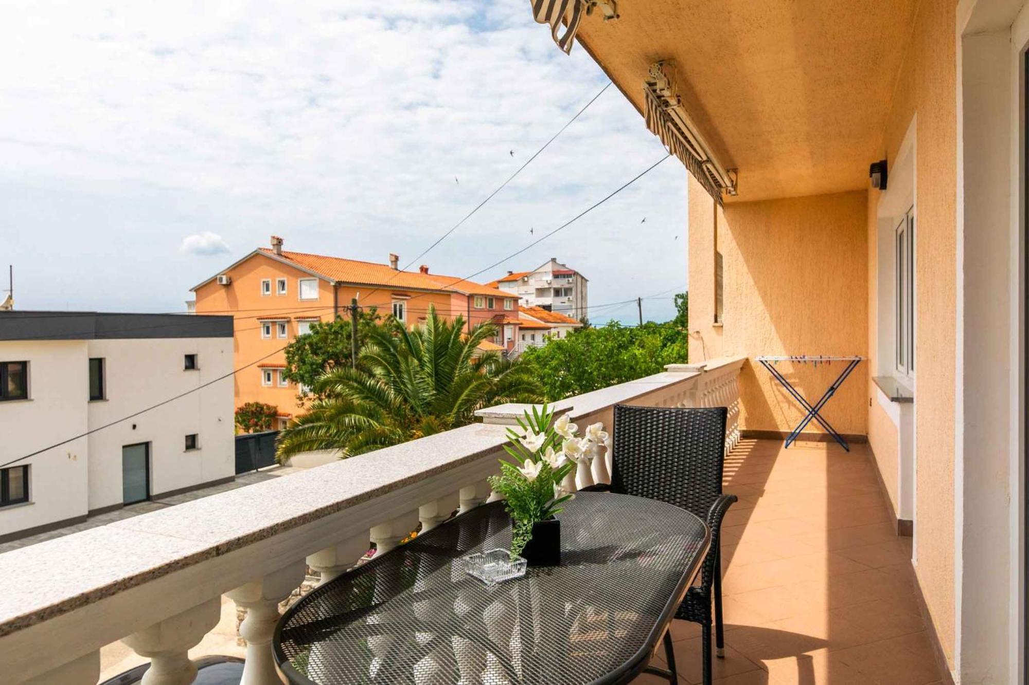 Apartment In Crikvenica 39210 エクステリア 写真